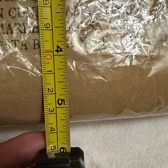 NWT. Elegant Tan Clutch Bag - Picture 5 of 6